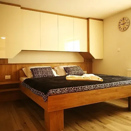 Guest house Ekoturizem Vizencar Cerklje na Gorenjskem